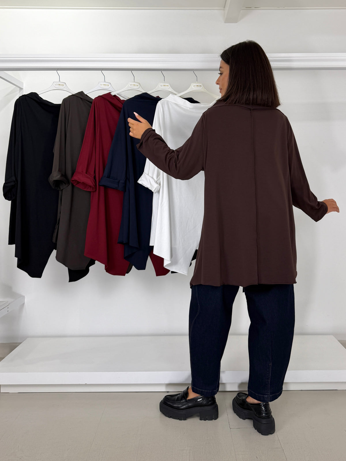 Maglia collo cratere con punte