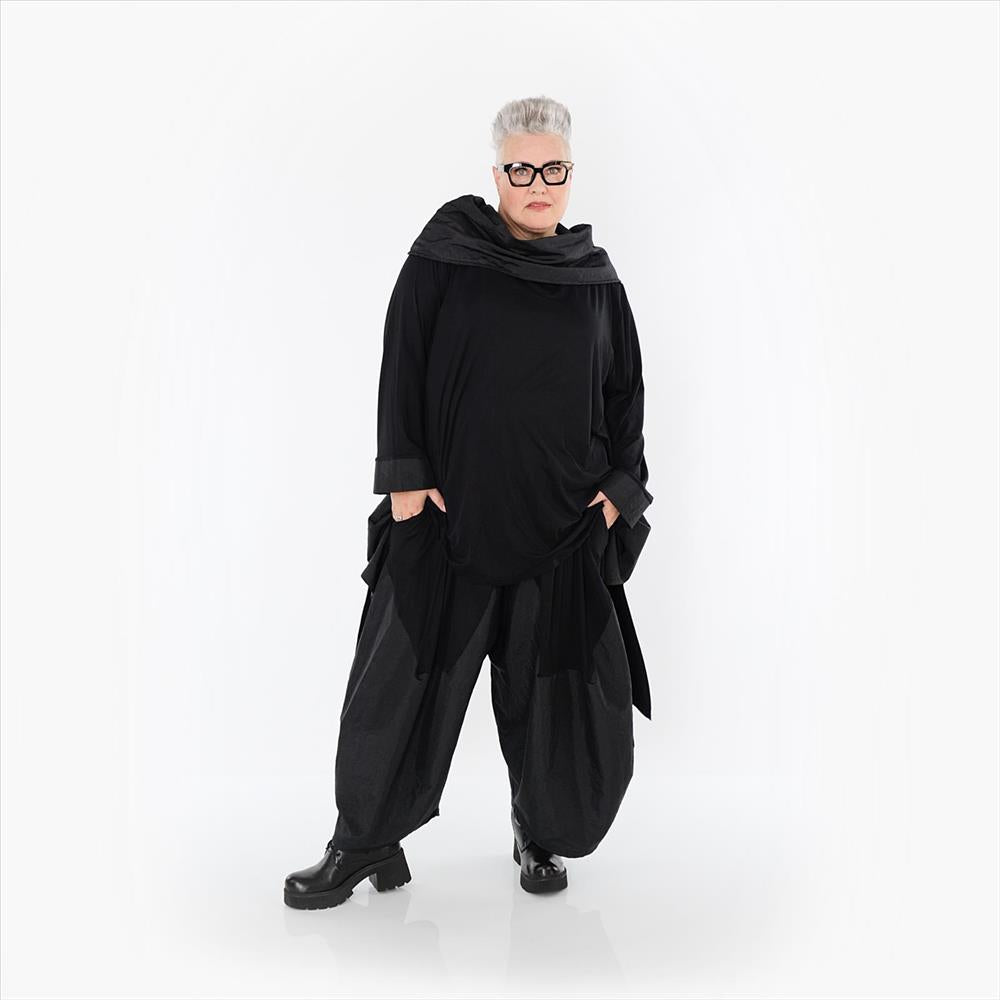 Pantalone cavallo basso con inserti in taffetà